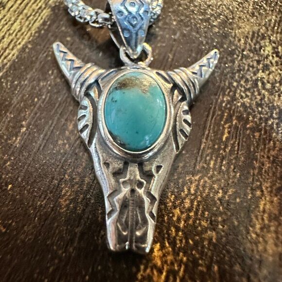 Boho Turquoise-Embellished Cow Skull Chain Necklace: 18" Sterling Silver Elegan - Picture 10 of 11